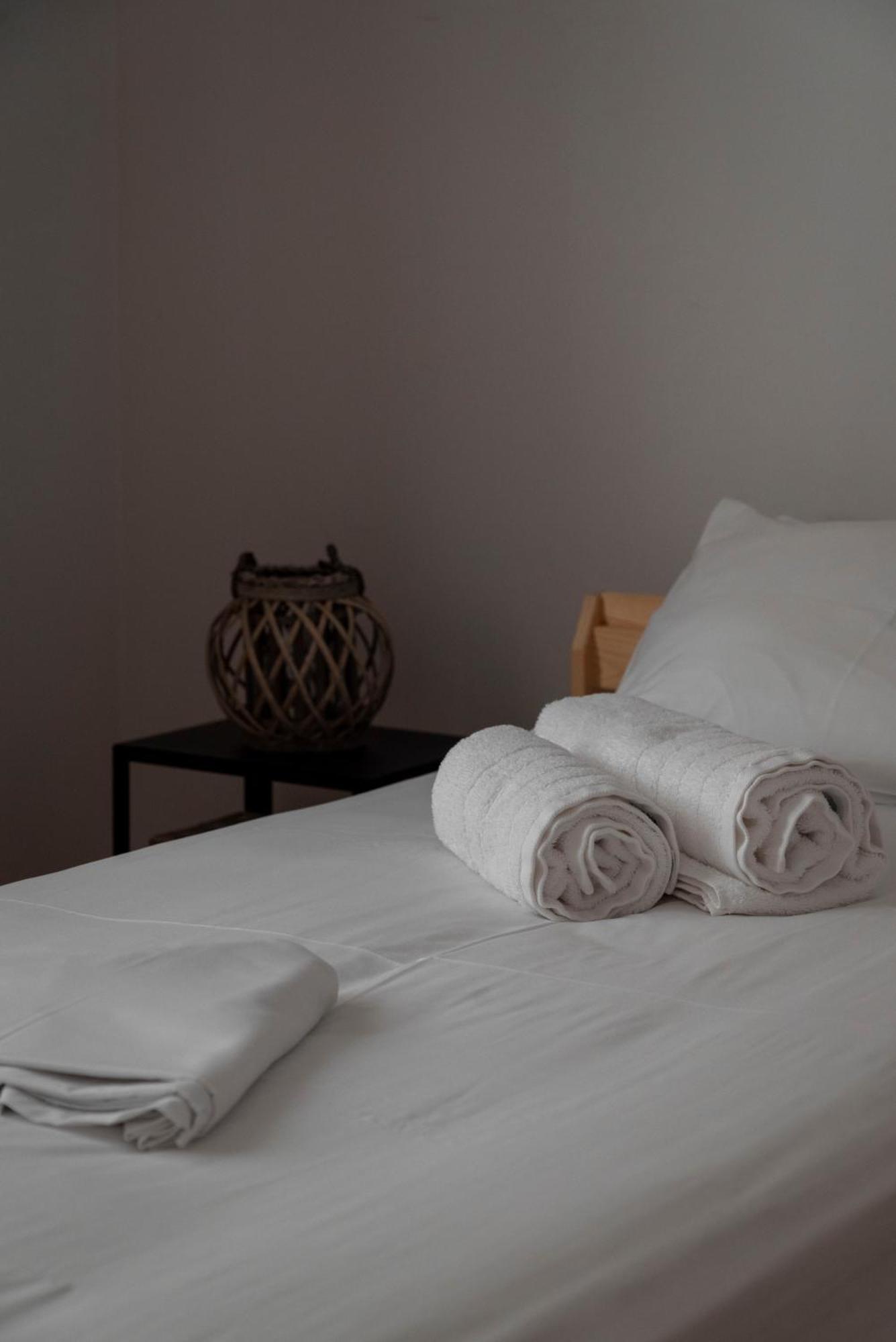 Thissio Getaway 2Ba Next To Athens Ancient Market Екстер'єр фото