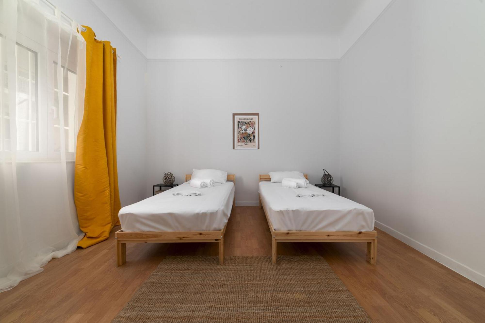 Thissio Getaway 2Ba Next To Athens Ancient Market Екстер'єр фото