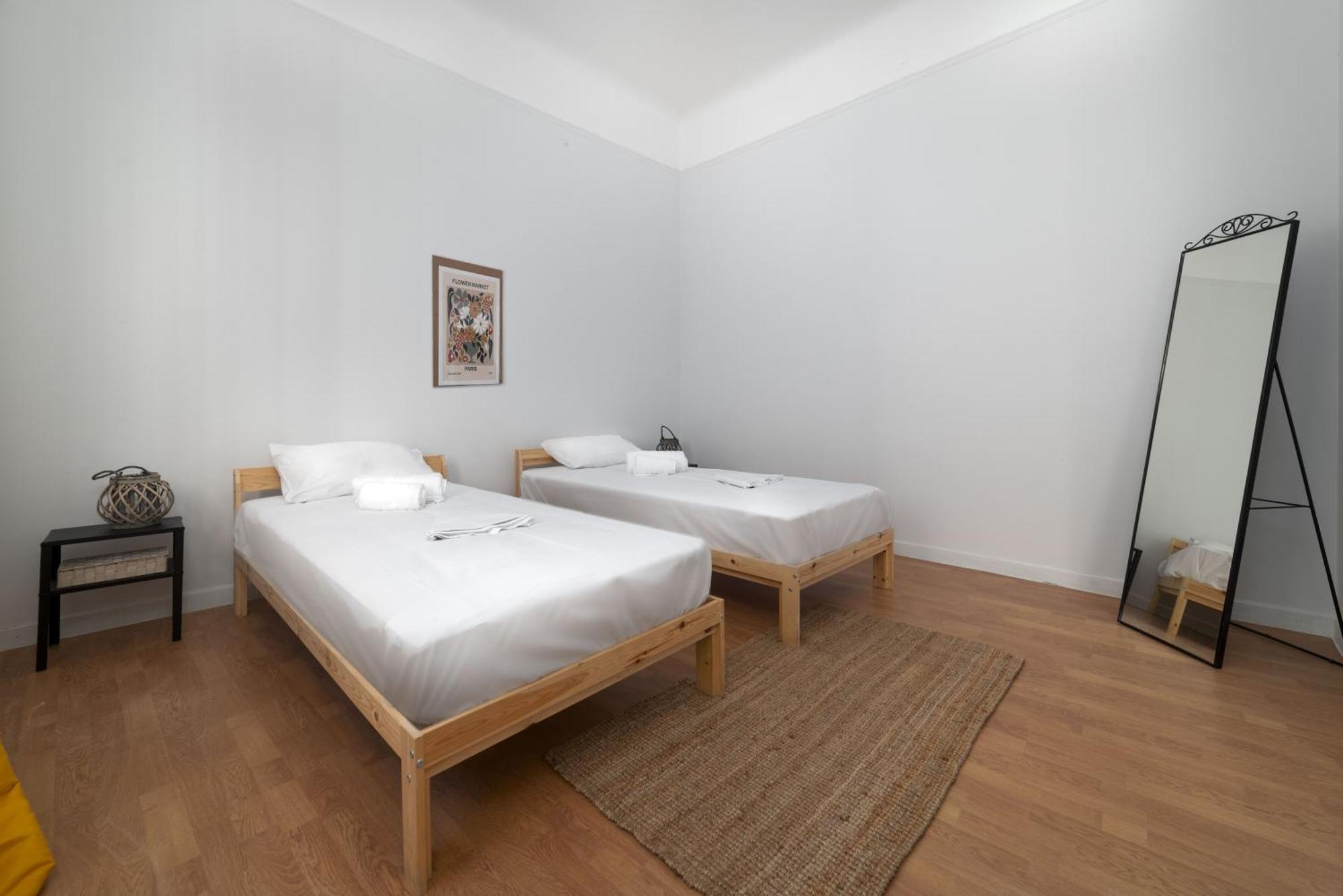 Thissio Getaway 2Ba Next To Athens Ancient Market Екстер'єр фото